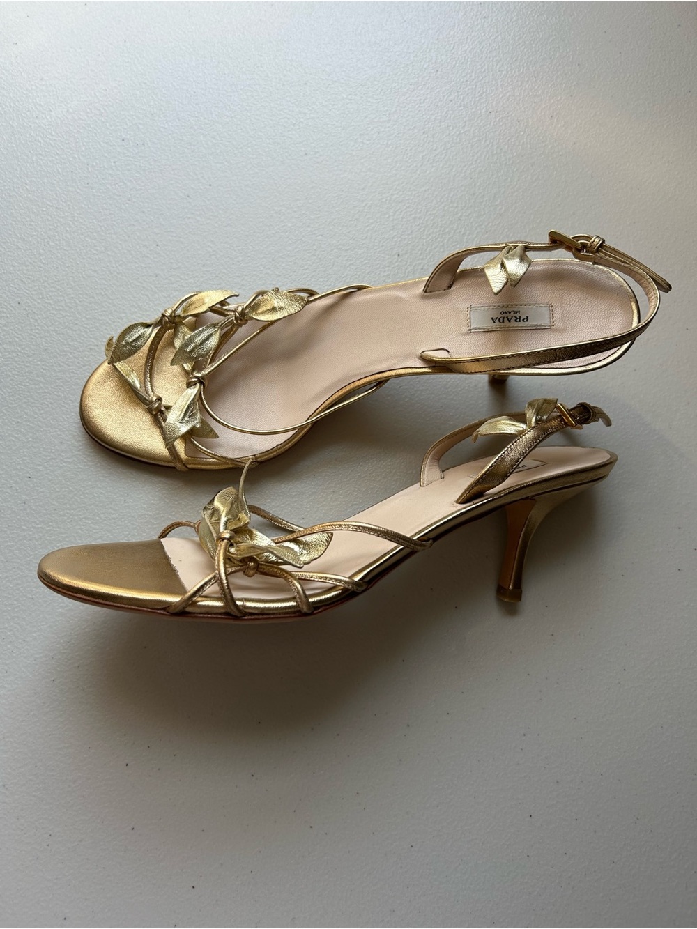 Prada Archive 2007 Gold Metallic Leather Leaf Sandals EU 38.5 Vintage
